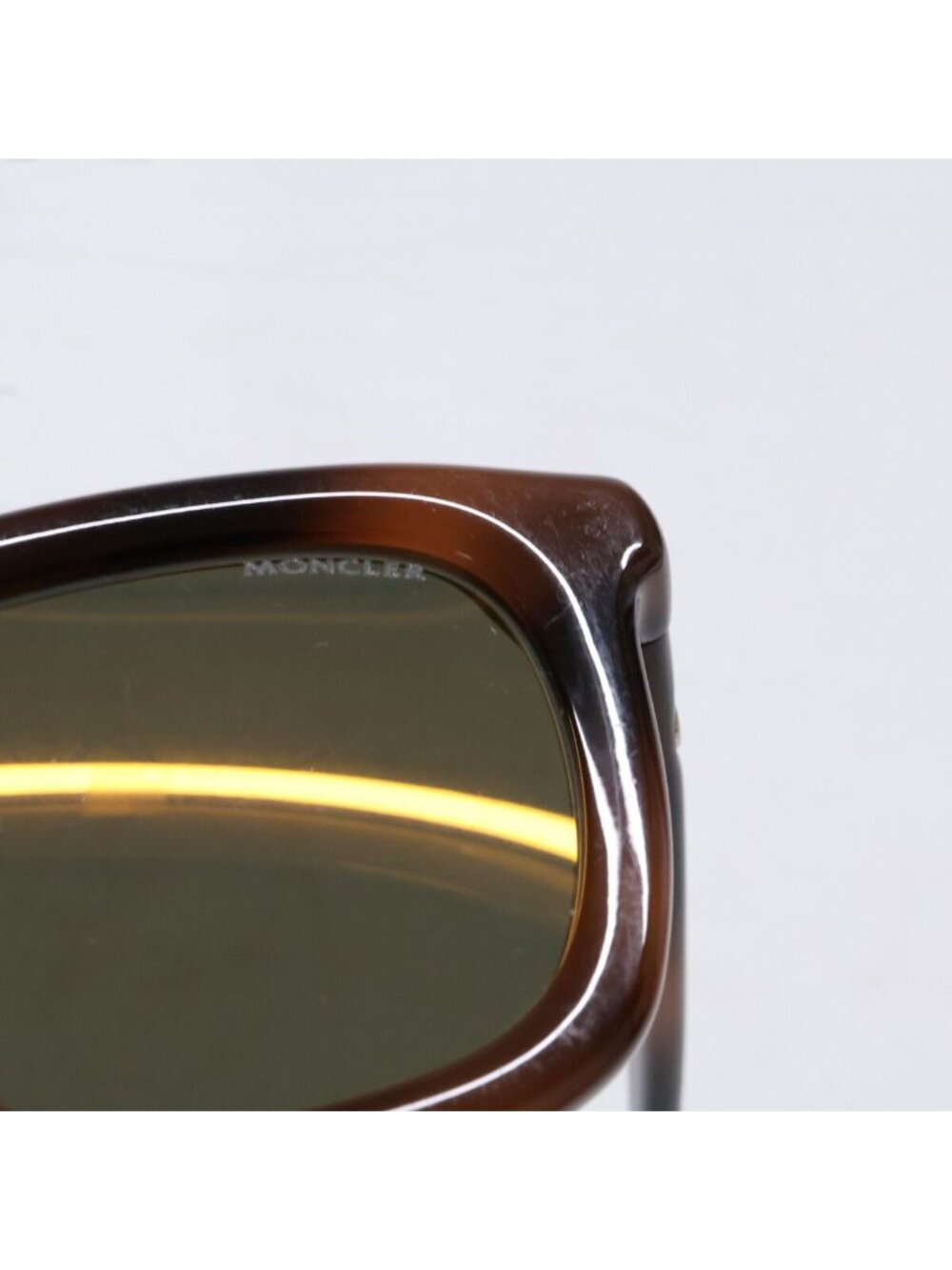 Moncler Mr Wellington Eyewear - Picture 8 of 8
